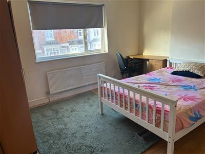 Picture 4